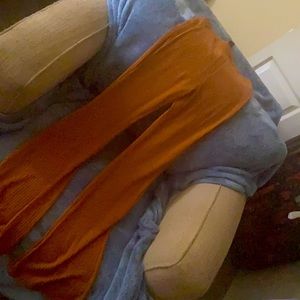 Cute pants retro flare. Cute comfy. $20